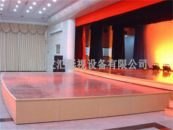 伸縮舞臺(tái)